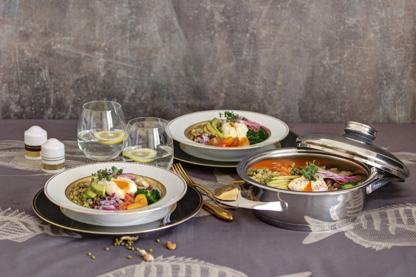 Quinoa-Bowl-with-Mung-Beans-and-Poached-Egg.jpg